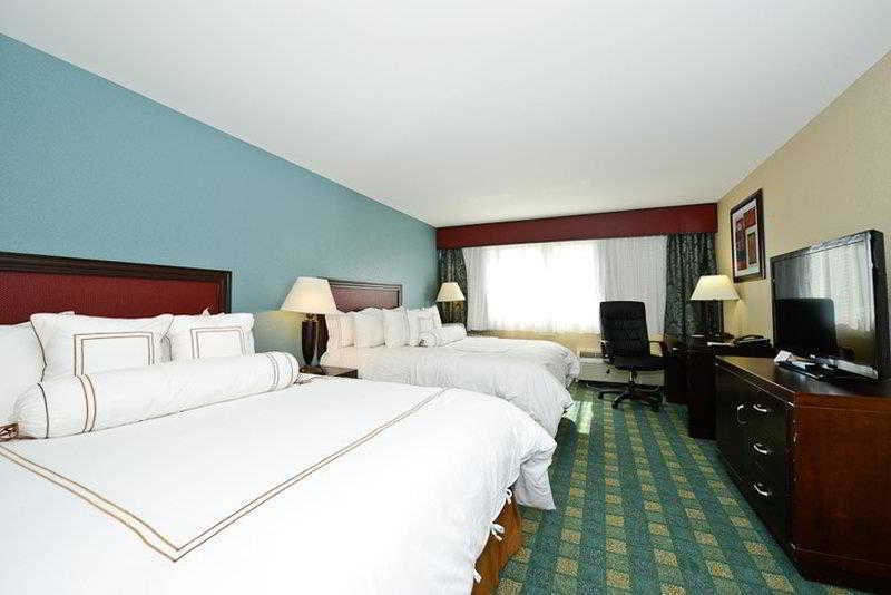 Causeway Bay Hotel Lansing Habitación foto