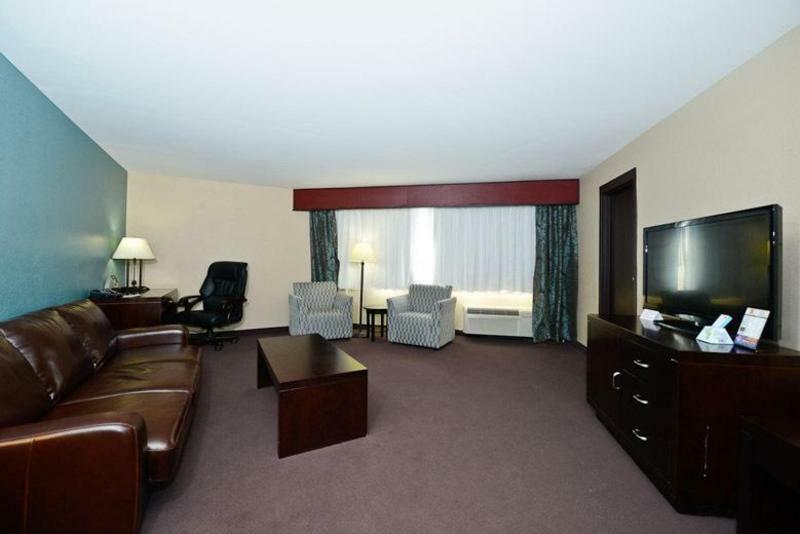 Causeway Bay Hotel Lansing Exterior foto